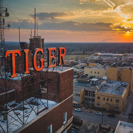 Voco The Tiger Hotel, Columbia, Mo By Ihg Exterior foto
